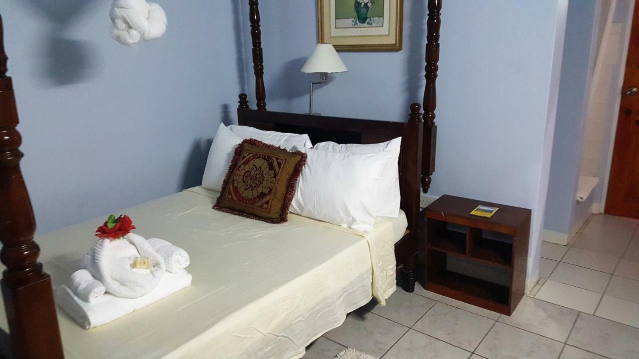 גרנווייל Rainbow Inn מראה חיצוני תמונה